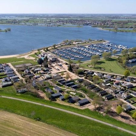 Готель De Lithse Ham Екстер'єр фото